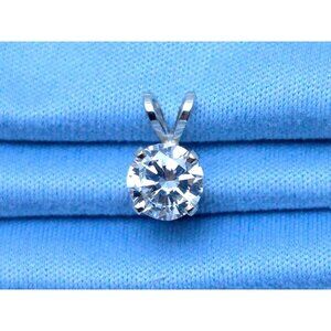 Unique 14K White Gold Designer 4 Prong Wire Basket Diamond Classic Charm Pendant